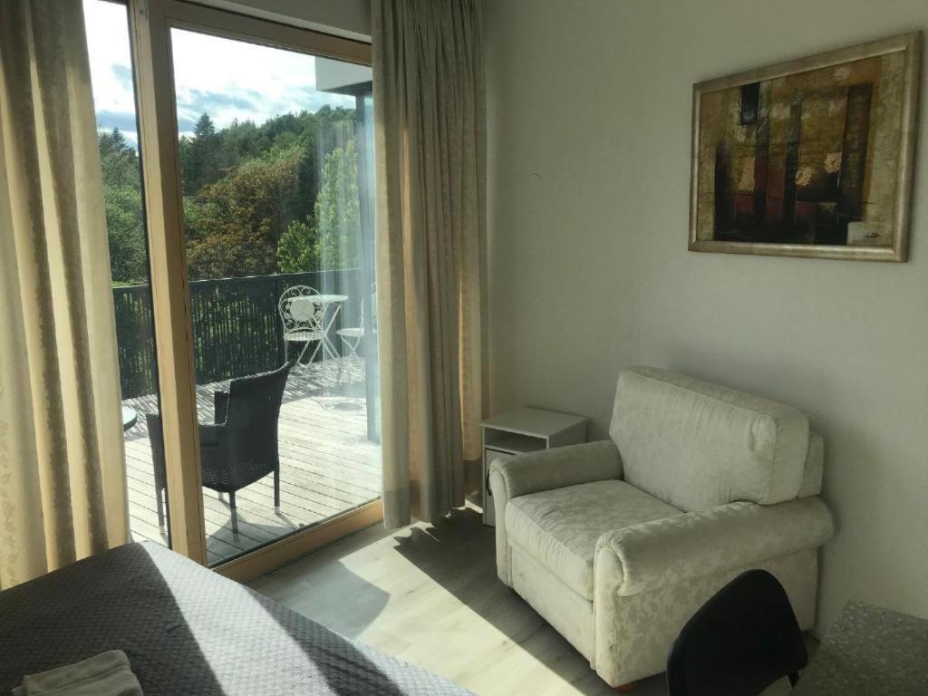 R41 - Tivoli Groundfloor Apartment ลูบลิยานา ภายนอก รูปภาพ