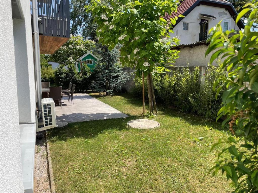 R41 - Tivoli Groundfloor Apartment ลูบลิยานา ภายนอก รูปภาพ