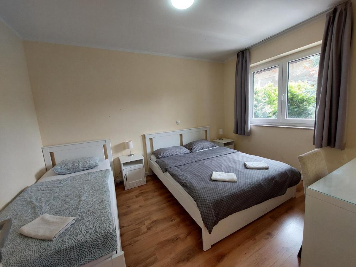 R41 - Tivoli Groundfloor Apartment ลูบลิยานา ภายนอก รูปภาพ