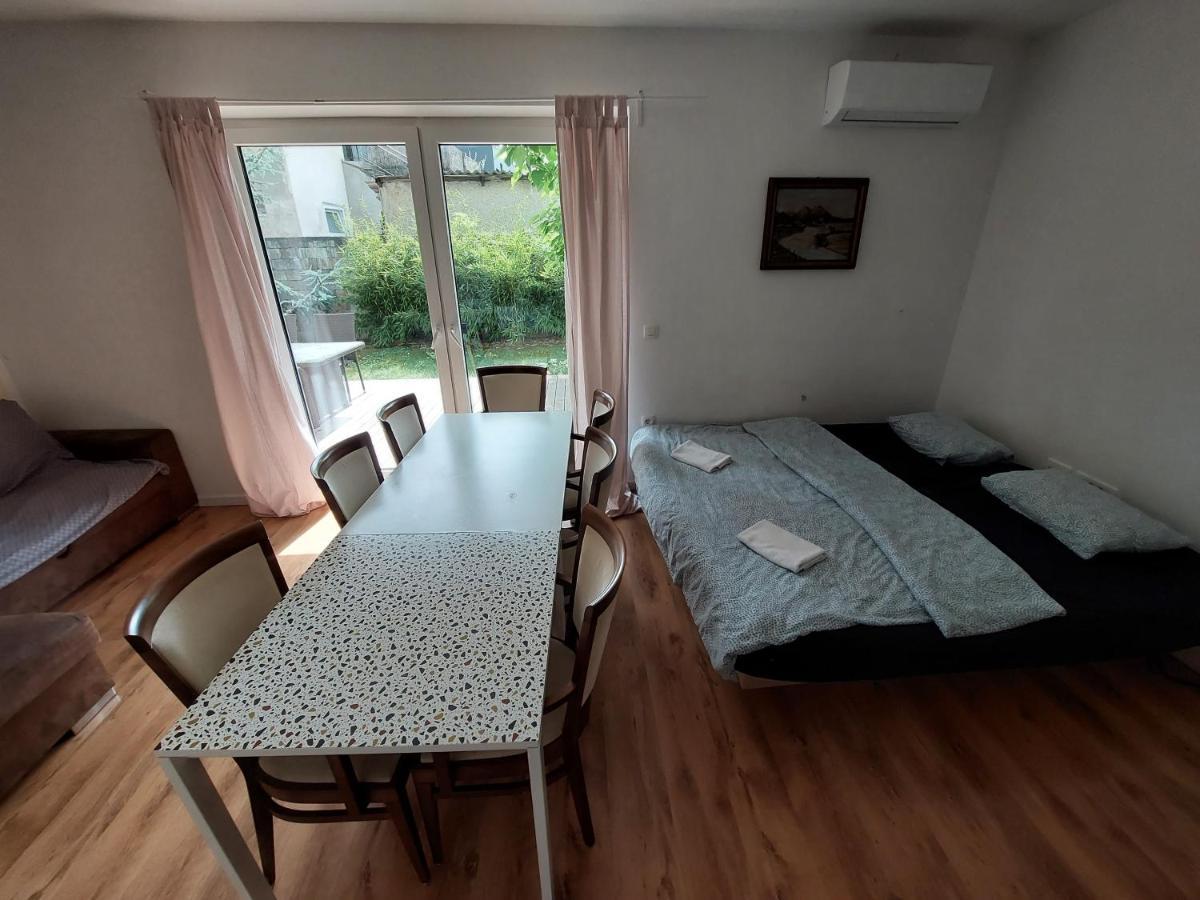 R41 - Tivoli Groundfloor Apartment ลูบลิยานา ภายนอก รูปภาพ
